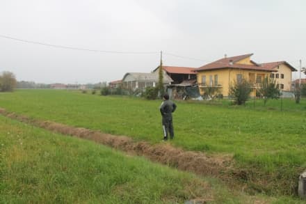 FAVRIA - Il muro di Berlino per respingere i rumori di Busano