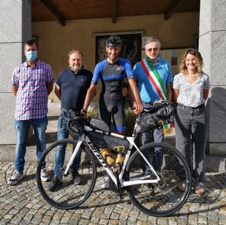 LOCANA - Impresa riuscita per Mattia Barlocco: 3100 chilometri in bici nei borghi più belli d'Italia
