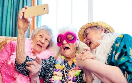 TREND - Granfluencer, i nonni che fanno tendenza