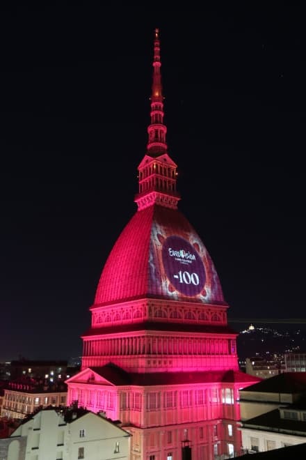 MUSICA - Sanremo passa il testimone a Torino