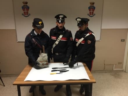 MONTALTO DORA - Rissa con coltelli tra extracomunitari di un cooperativa: tre giovani arrestati dai carabinieri