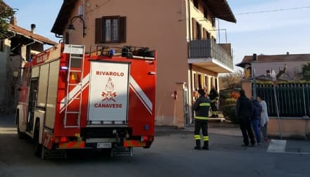 SALASSA - Incendio camino, intervengono i vigili del fuoco