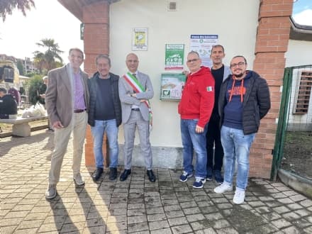 LEINI' - Un nuovo defibrillatore in piazza I Maggio - FOTO