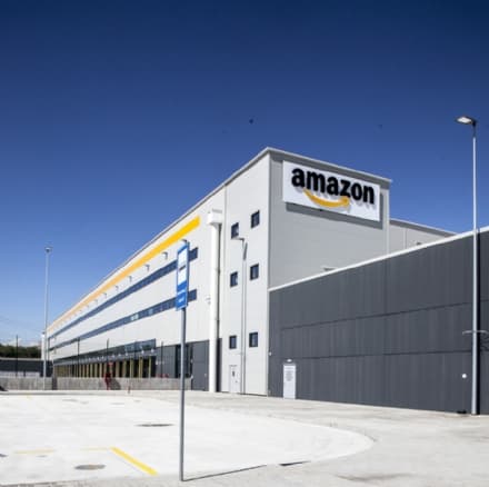 TORRAZZA PIEMONTE - Dipendente infedele di Amazon ruba telefoni cellulari: 24enne di Ciriè arrestato dai carabinieri