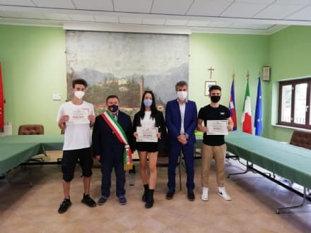 VALPERGA - Consegnate le borse di studio dell'Ente Savio Savino