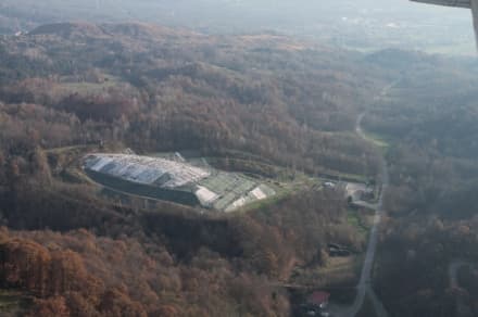 CASTELLAMONTE - La discarica va chiusa al più presto ma non c'è l'accordo politico per una posizione condivisa