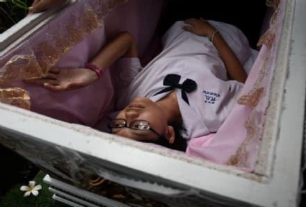 Servizio ai tavoli, bara inclusa