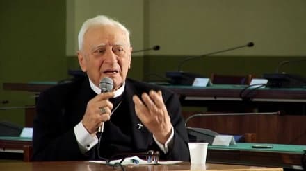 IVREA - Festa in duomo per Monsignor Luigi Bettazzi, il «vescovo rosso»