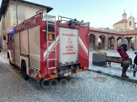 RIVAROLO CANAVESE - Allarme fuga di gas in Municipio: intervento dei vigili del fuoco - FOTO