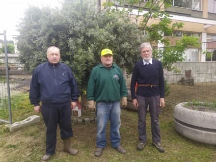 CASTELLAMONTE - Alpini al lavoro per riaprire l'orto scolastico - FOTO