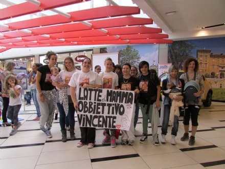 RIVAROLO - Il flash mob delle mamme al Gigante - VIDEO