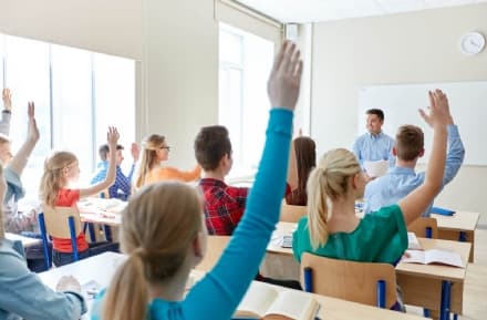 LEINI - Scuola media al Cubo ma solo provvisoriamente