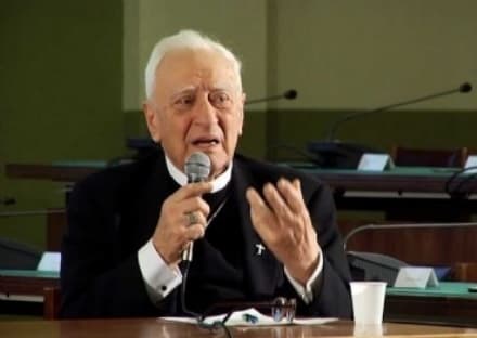 PROFUGHI - Bettazzi scrive al premier Conte: «Non chiudete i porti»