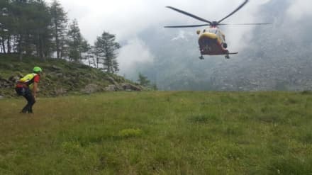 LOCANA - Alpinista cade e si frattura una gamba: salvato in quota dal soccorso alpino - FOTO