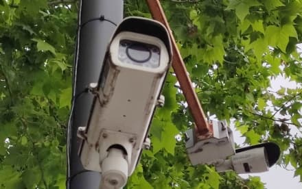 CUORGNE' - Furto della banda del buco in tabaccheria: «La telecamera del Comune era spenta»