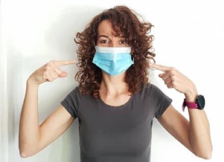 CICLISMO - Paola Gianotti dona 10600 mascherine all'ospedale di Ivrea e al Regina Margherita