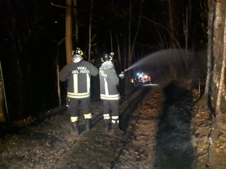CASTELLAMONTE - Incendio boschivo a Sant'Anna Boschi - FOTO