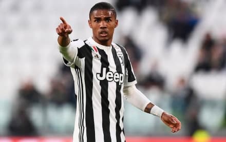 AUTOSTRADA A4 - Lo juventino Douglas Costa coinvolto in un incidente stradale