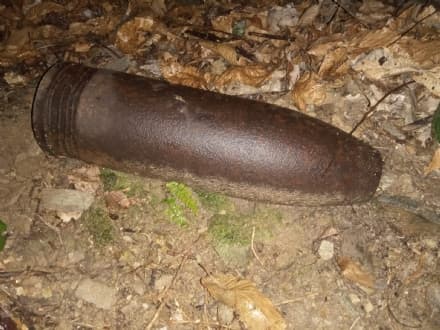 PRATIGLIONE - Gli Aib trovano un ordigno della guerra mondiale mentre spengono un incendio - FOTO