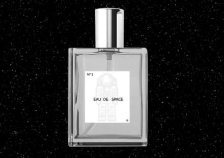 PARFUM – «Eau de Space», l’odore dell’universo