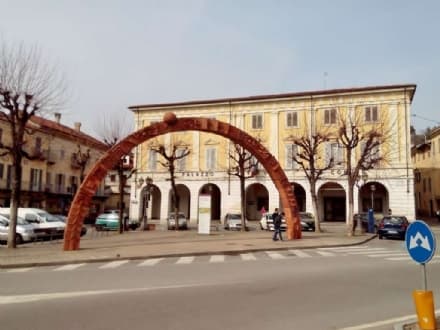 CASTELLAMONTE - Il convegno su Pertini riceve il patrocinio del Parlamento europeo
