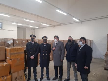 CASELLE - La Guardia di Finanza dona quasi 30.000 mascherine alle Aziende sanitarie torinesi