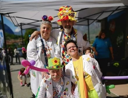 CANAVESE - Clown dottori per portare il buon umore negli ambiti socio-sanitario e sociale: sono i «Nasi per Caso»