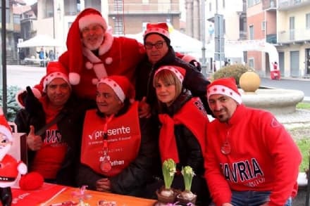 FAVRIA - La corsa dei Babbi Natale a favore del centro Italia