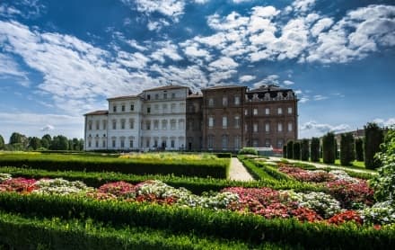 CASTELLAMONTE - La ceramica in mostra alla Reggia di Venaria