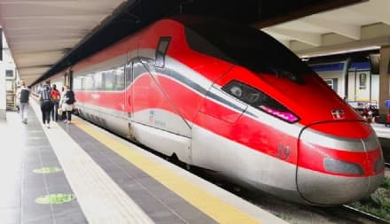 CHIVASSO - Anarchici rivendicano il sabotaggio della linea ferroviaria ad alta velocità