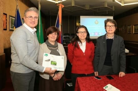 LEINI - Per ogni nuovo nato, 50 euro e un libro di fiabe dal Pam