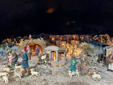 Davanti al presepe!