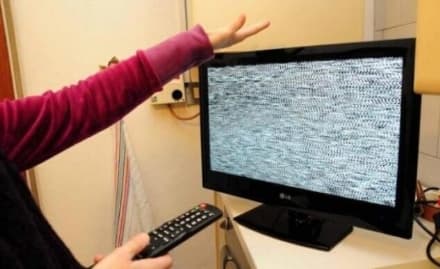 RONCO CANAVESE - Niente segnale tv senza parabola, la rabbia del sindaco: «Disparità di trattamento per le popolazioni di montagna»