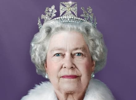 PLATINUM JUBILEE – Dio salvi l’inquilina (di Buckingham Palace)