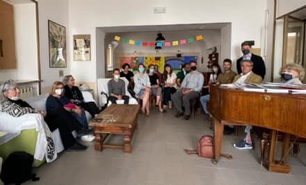 OGLIANICO - I sindaci in visita all'Atelier dei sensi: da spazio di creatività a luogo di ascolto e aiuto per chi ha bisogno