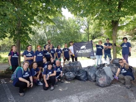 RIVAROLO CANAVESE - Liceali e volontari Plastic Free ripuliscono la città da 200 chili di rifiuti - FOTO