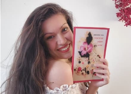 MAZZE' - La poesia che dà forma alle emozioni: la giovane autrice Marianna Sica conquista i lettori