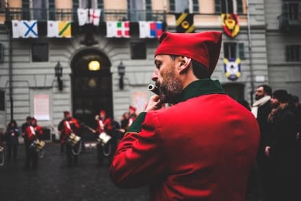 STORICO CARNEVALE DI IVREA - Pifferi e Tamburi svegliano la città: l'Epifania è il giorno del Generale