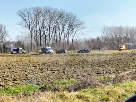 STRAMBINO - Brutto incidente auto contro bici: ciclista grave al Cto in prognosi riservata