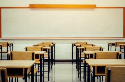 CANAVESE - Il 7 aprono le scuole elementari e medie. Le superiori dovranno attendere fino al 18 gennaio