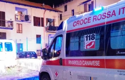 RIVAROLO - Vigili del fuoco e 118 soccorrono una donna in casa