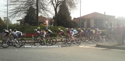 CICLISMO - Balducci trionfa nella «Favriasca». Paura per una grossa caduta