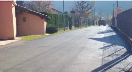 CUORGNE' - Più soldi per i lavori. Il sindaco dona un'altalena