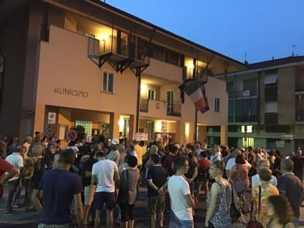 FELETTO - Il paese dice «No» alla chiusura della stazione Gtt: nascono comitato e raccolta firme