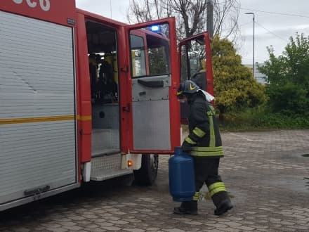 RIVAROLO - Lasciano una bombola aperta nel parcheggio...