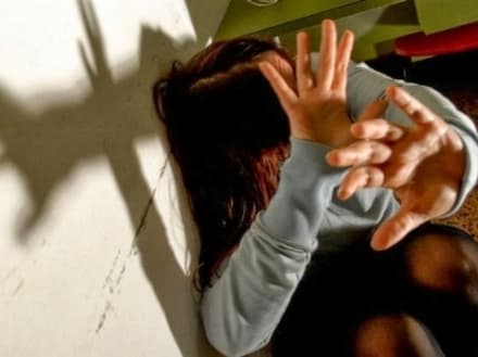 CHIVASSO - Botte a una ragazzina 12enne per rubarle le scarpe: in azione una baby gang di tredicenni