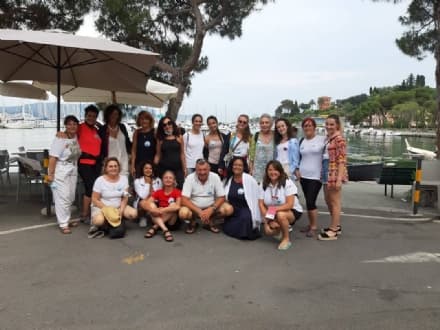 BREAK THE SILENCE - Dal flash mob di San Giusto a 10000 vele contro la violenza sulle donne
