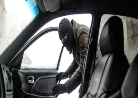 CASTELLAMONTE - Ladri in azione nel parcheggio sotterraneo del Bennet