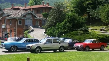 PONT - Raduno di auto storiche in centro - FOTO e VIDEO