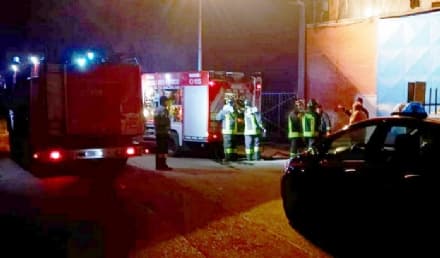 LEINI - Incendio in una ditta: pronto intervento dei pompieri